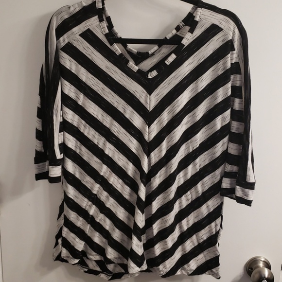 Apt. 9 Tops - Apt 9 XL shirt